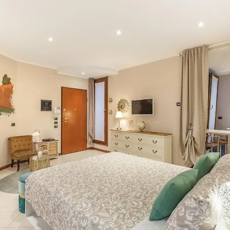 Apartment A Due Passi Dal Castello