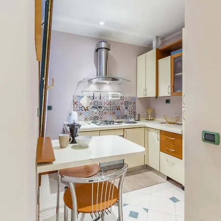 A Due Passi Dal Castello