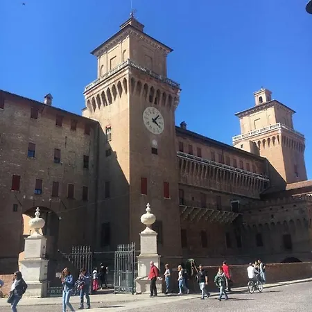 A Due Passi Dal Castello Lägenhet