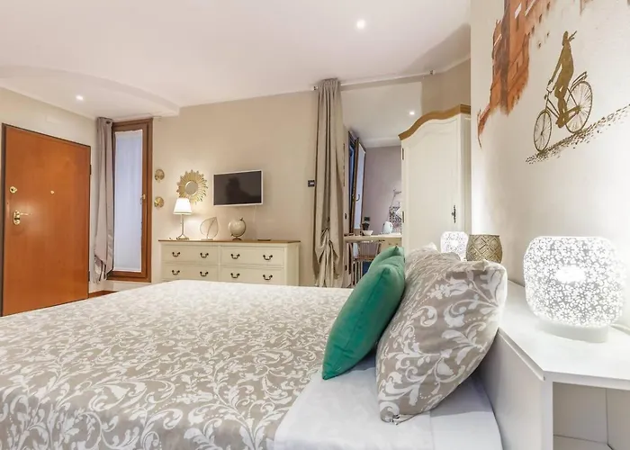 A Due Passi Dal Castello Apartment *